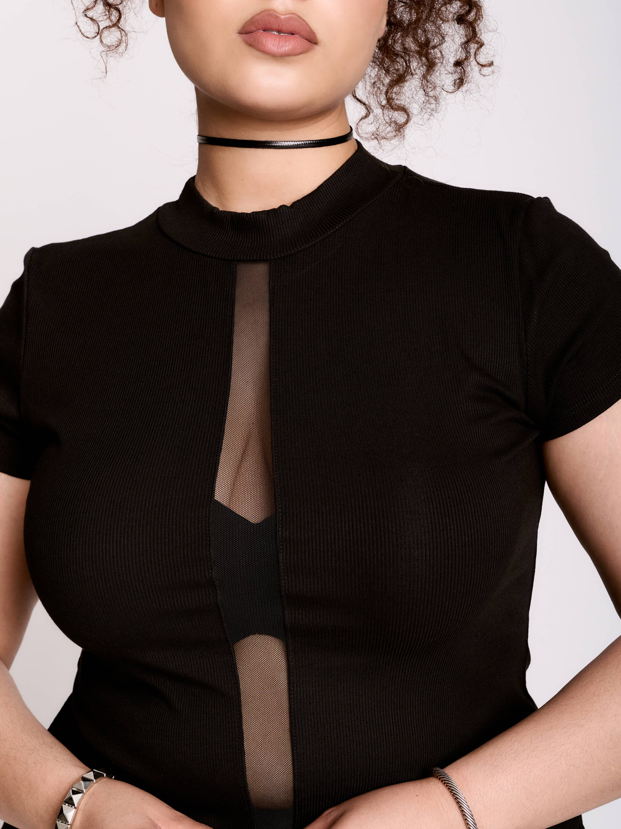 PEEKABOO Top