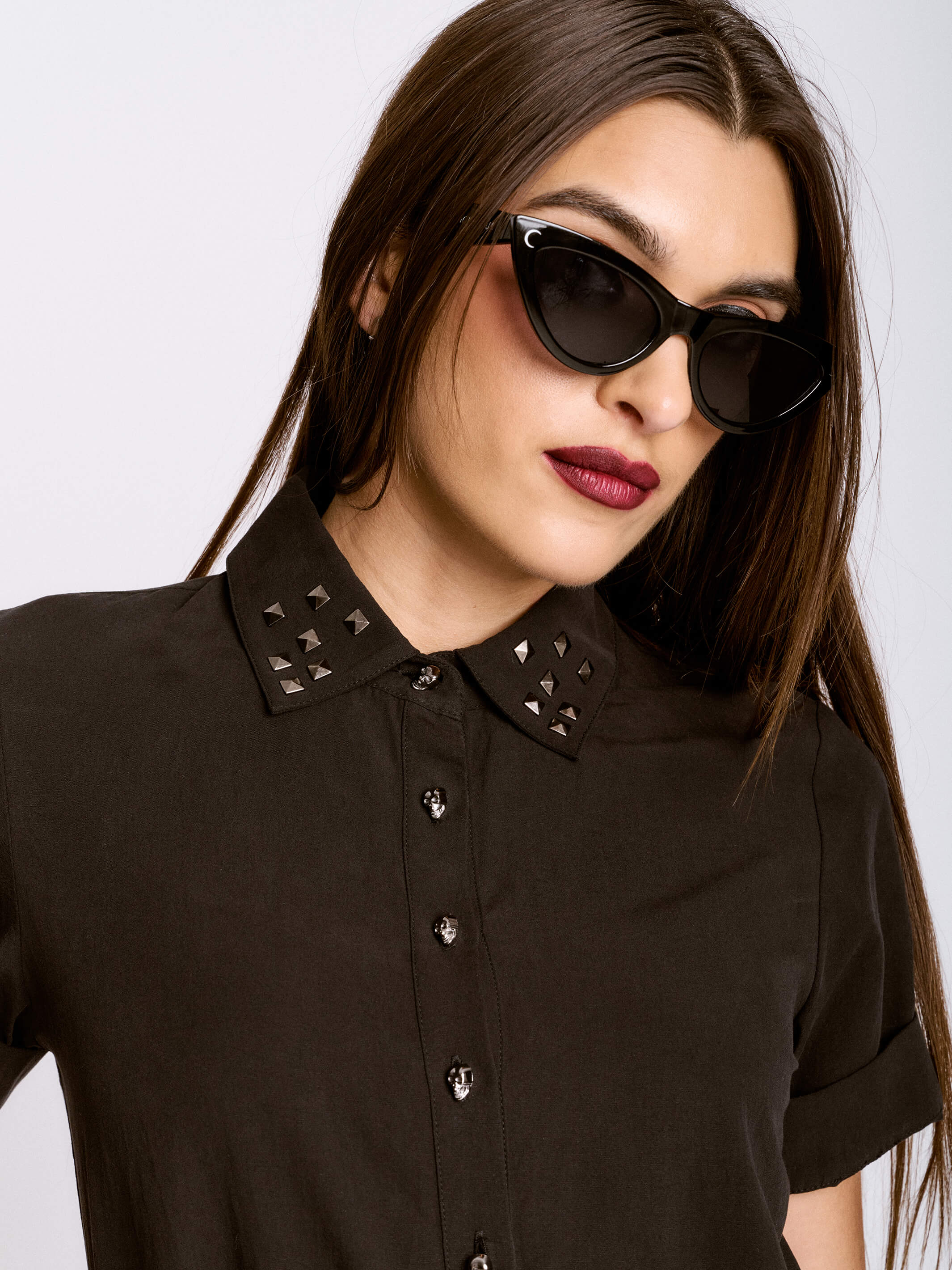 STUDDED SKULL BUTTON SHIRT