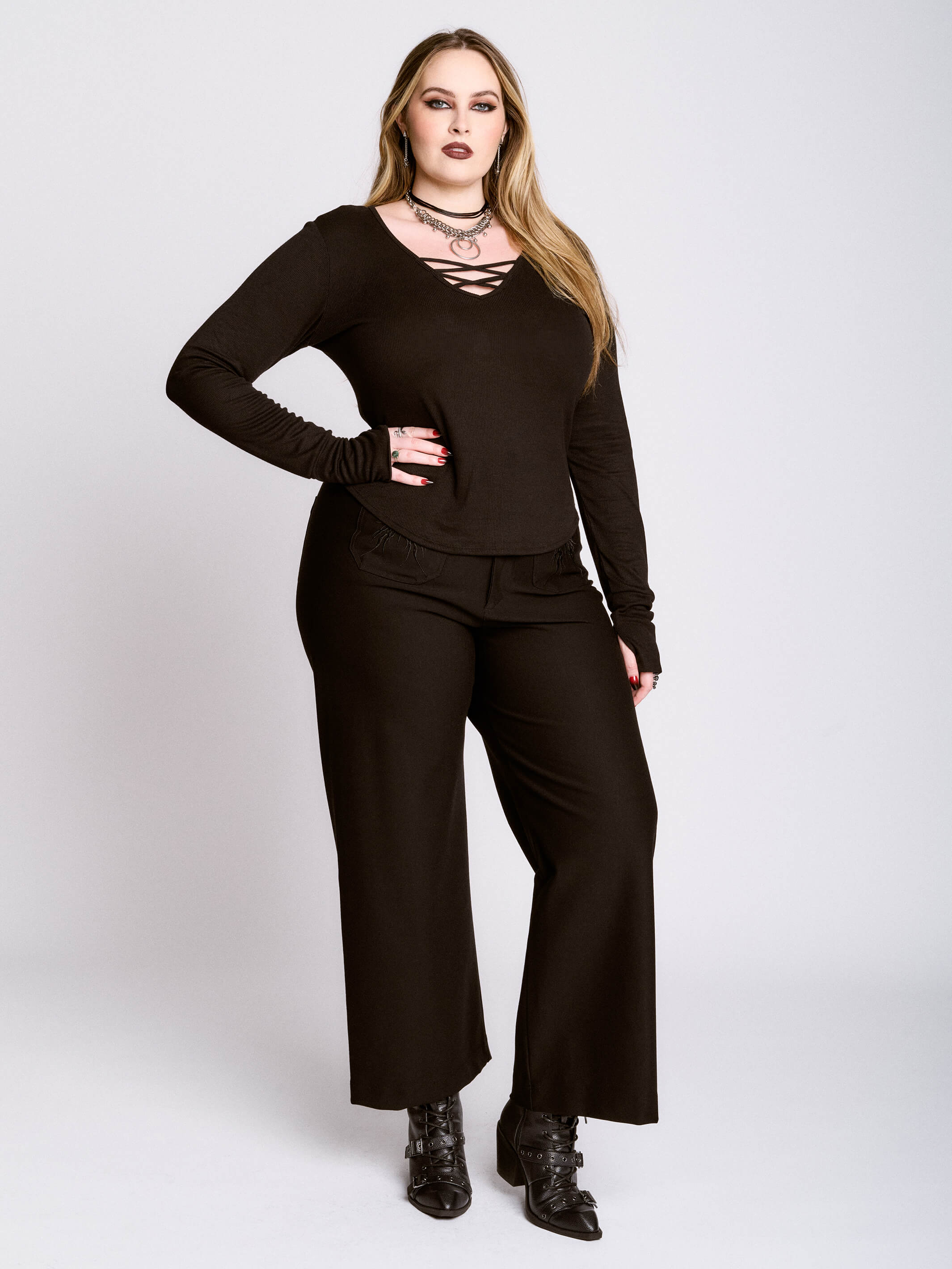 LONG SLEEVE SPINE TOP