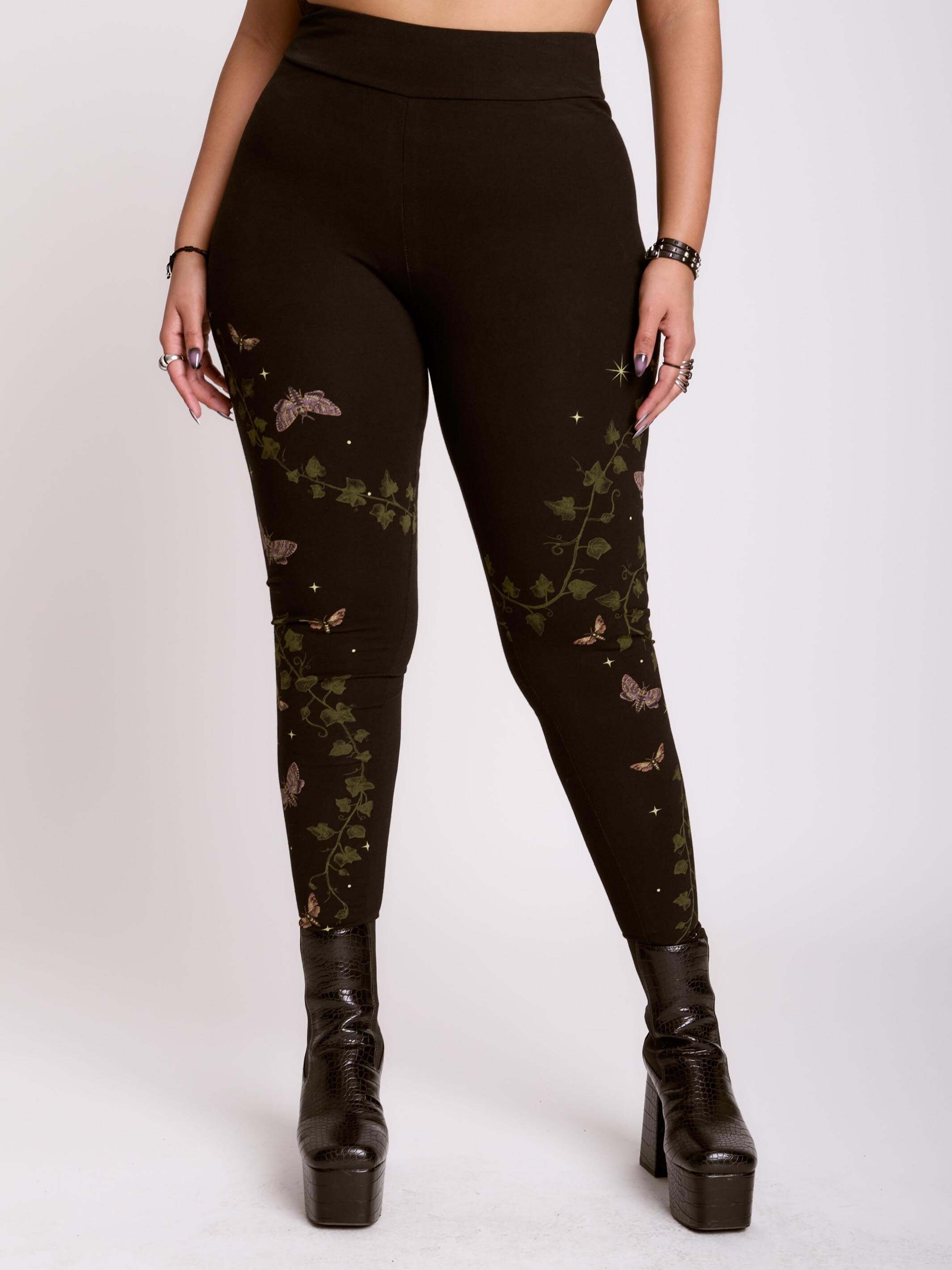 creeping ivy and moth legging