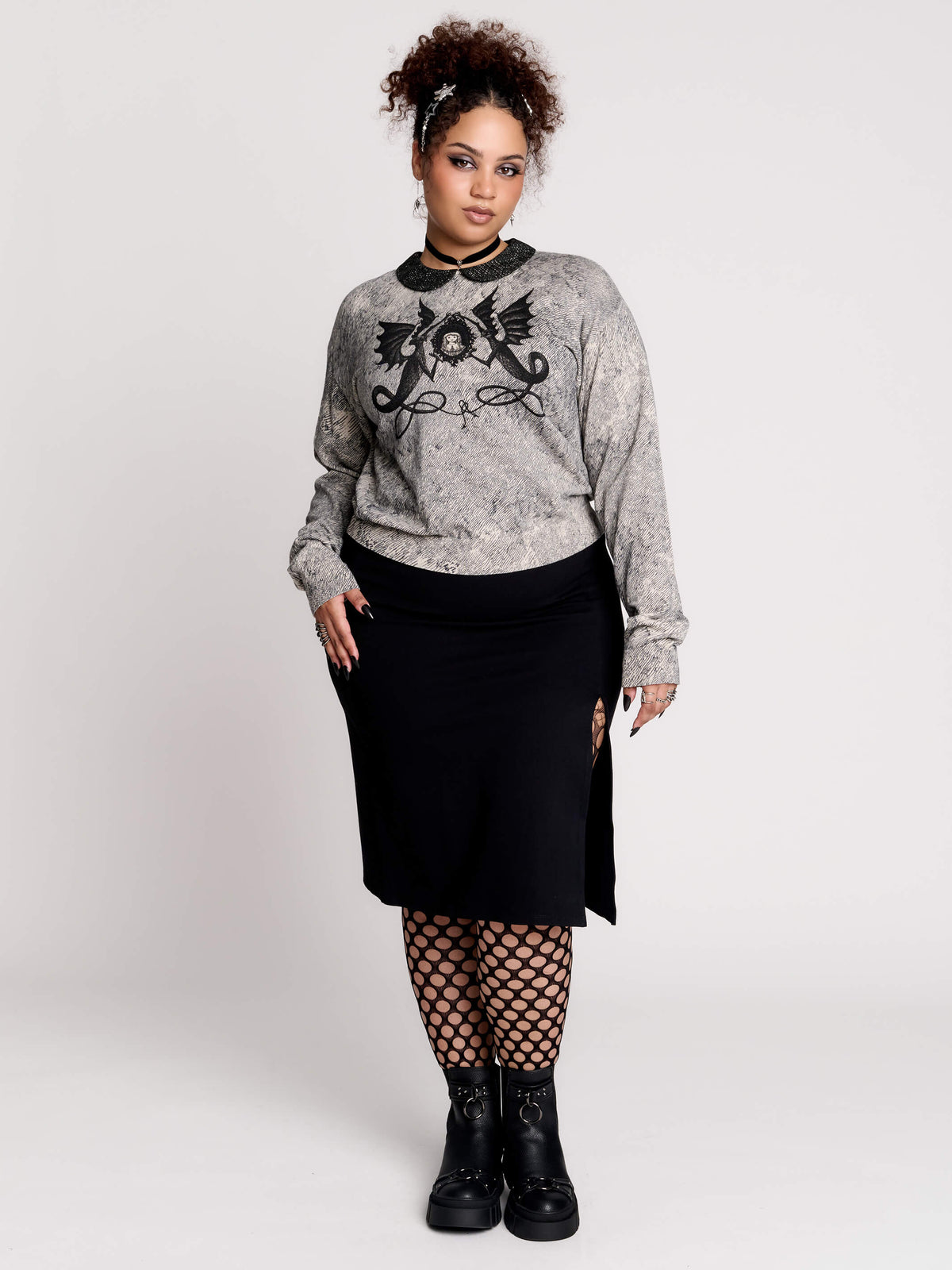 gray marled long-sleeve shirt with a black dragon graphic and a printed Peter Pan collar