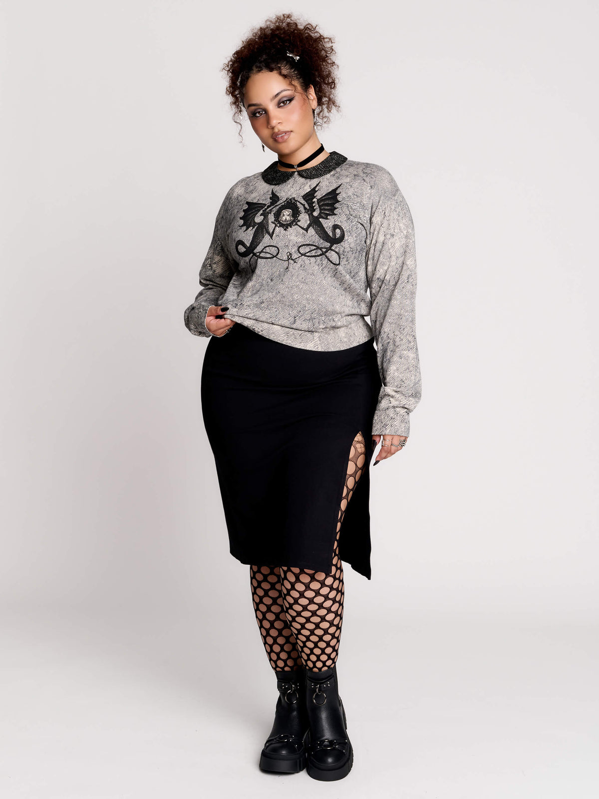 gray marled long-sleeve shirt with a black dragon graphic and a printed Peter Pan collar