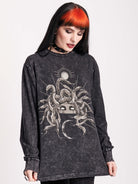 medussa print on long sleeve t