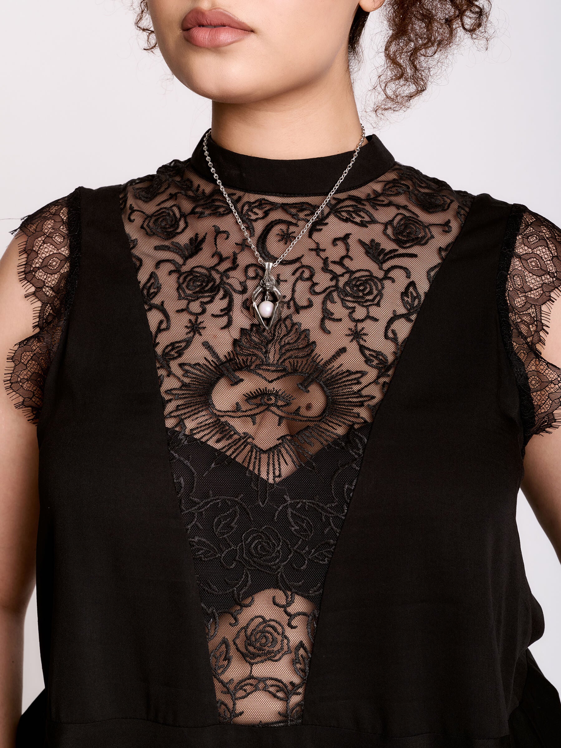 SACRED HEART VICTORIAN TOP