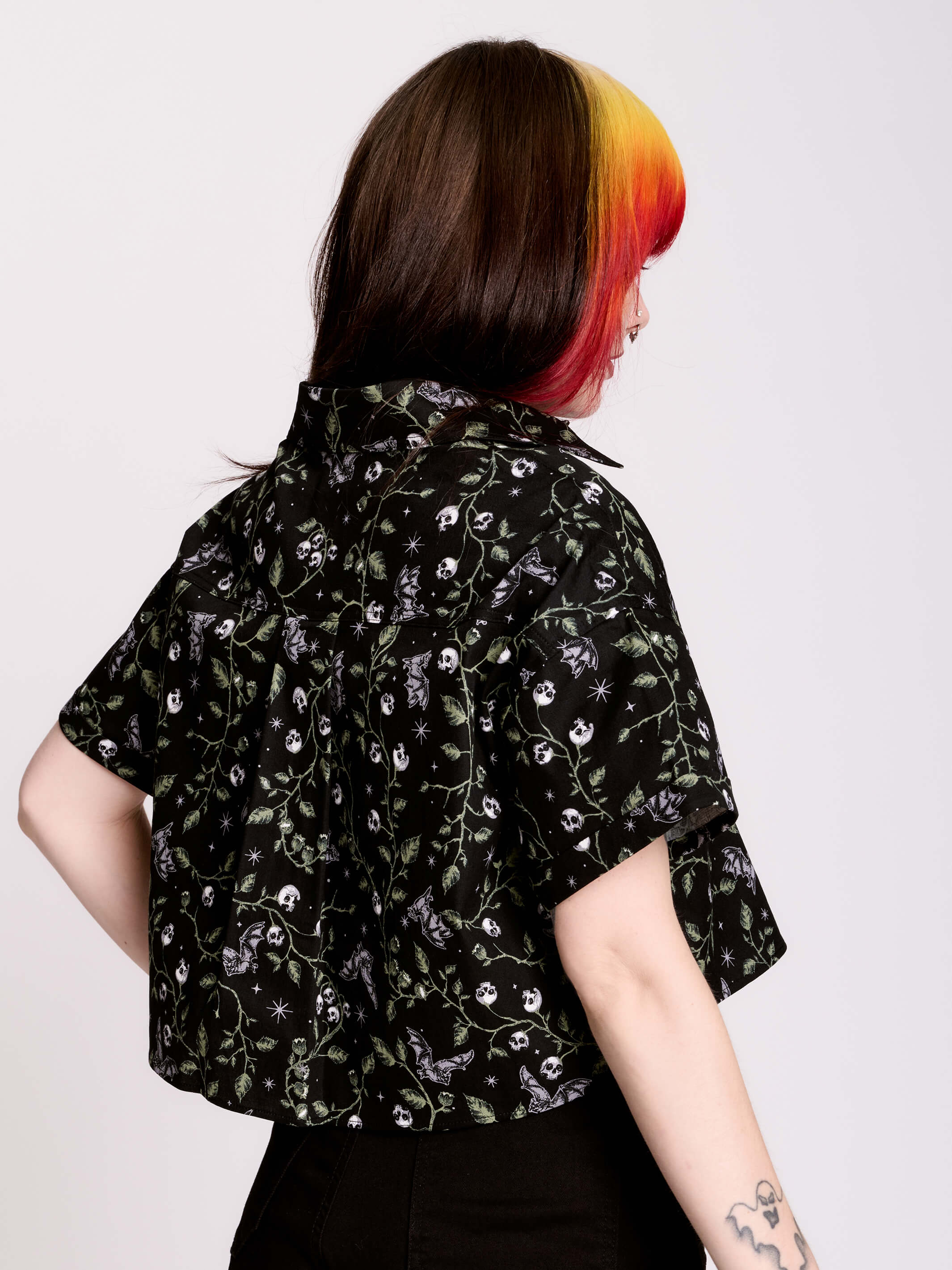 Skull Ivy Cropped Shirt