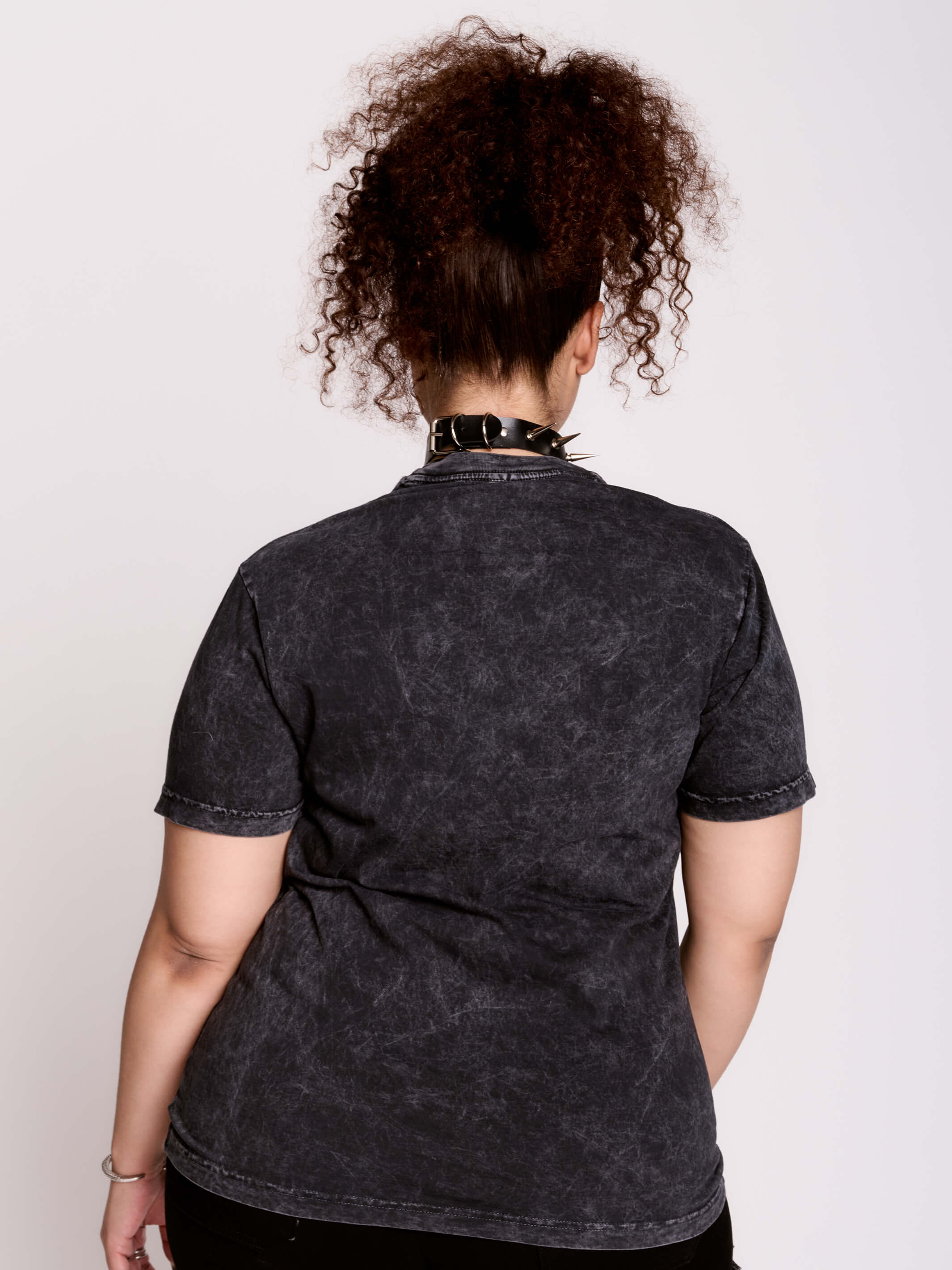 TONES AND TAIL VAMPIRE T-SHIRT